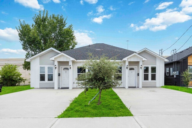 Photo - 8138 Bassett St Unidad ID1257503P