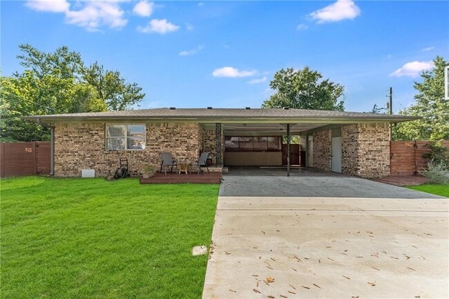 Photo - 1202 SW B St