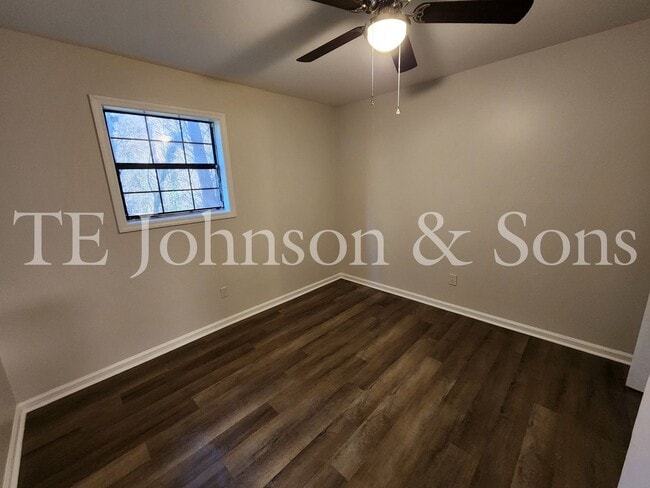 Photo - Newly Renovated Apartments in Green Oaks- Water Included! Unidad 2571 Green Oaks B