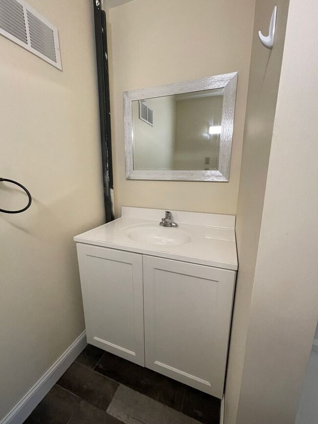 88-94 Lafountain St - 88-94 Lafountain St Unidad 88 Lafountain Street