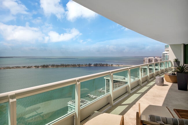 Building Photo - 1643 Brickell Ave Unit 2805