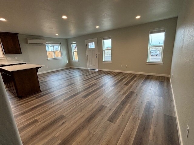 Photo - 1145 Annalise St