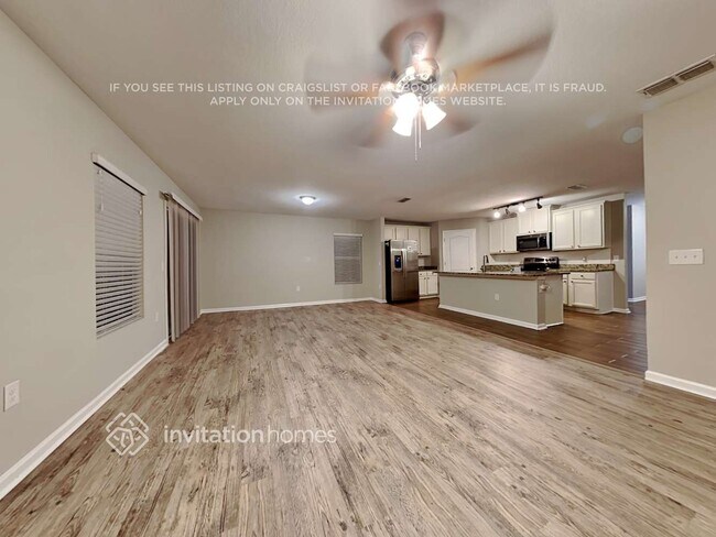 Photo - 6835 Langford St