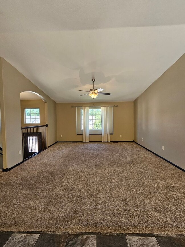 Photo - 4 BEDROOM | 3 BATH | TOWNHOME | GARAGE | WEST SIDE