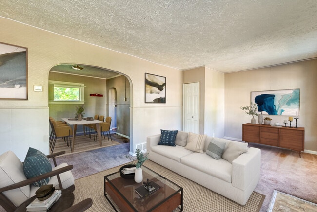 Sala de estar - 609 Bluff St