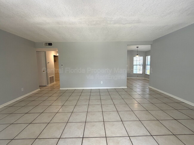 Photo - 1947 Summerfield Rd