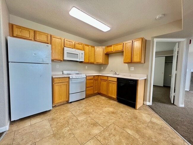 2 Bed Apartment in the Sable Cove Condomin... - 2 Bed Apartment in the Sable Cove Condomin... Unit 20