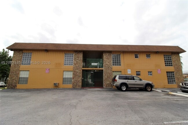 2290 NW N River Dr Unit 13