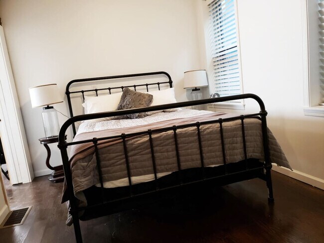 Photo - 204 Magnolia St Unit ID1056140P