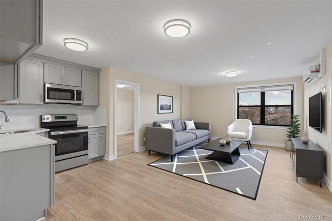Photo - 135 Wakefield Ave Unit 305