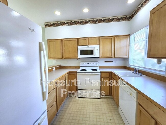 Photo - 1598 Seasons Ln NW