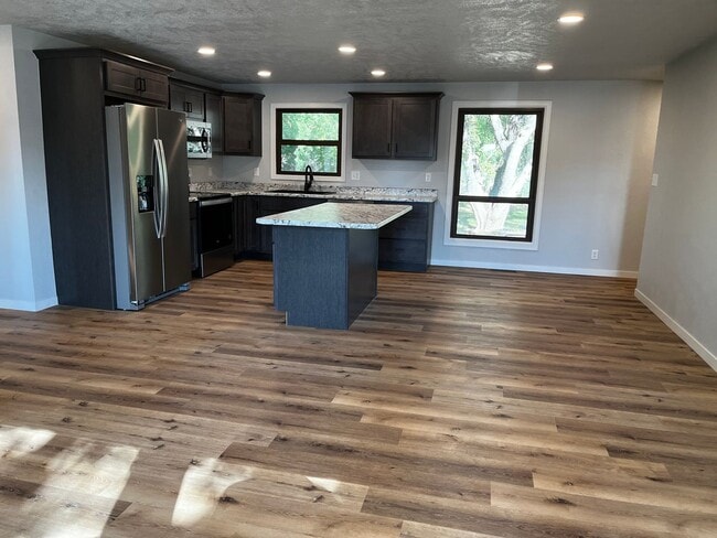 Building Photo - 3 Bed/1 Bath Ranch for rent in Brandon!