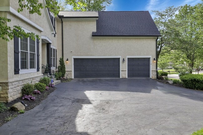 7097 Pleasant Colony Cir