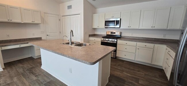 Photo - 2803 Hull Ln