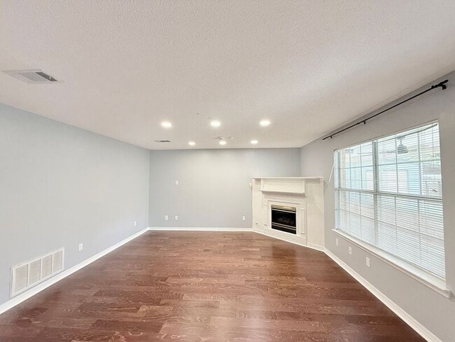 Photo - 3548 Stratford Ln