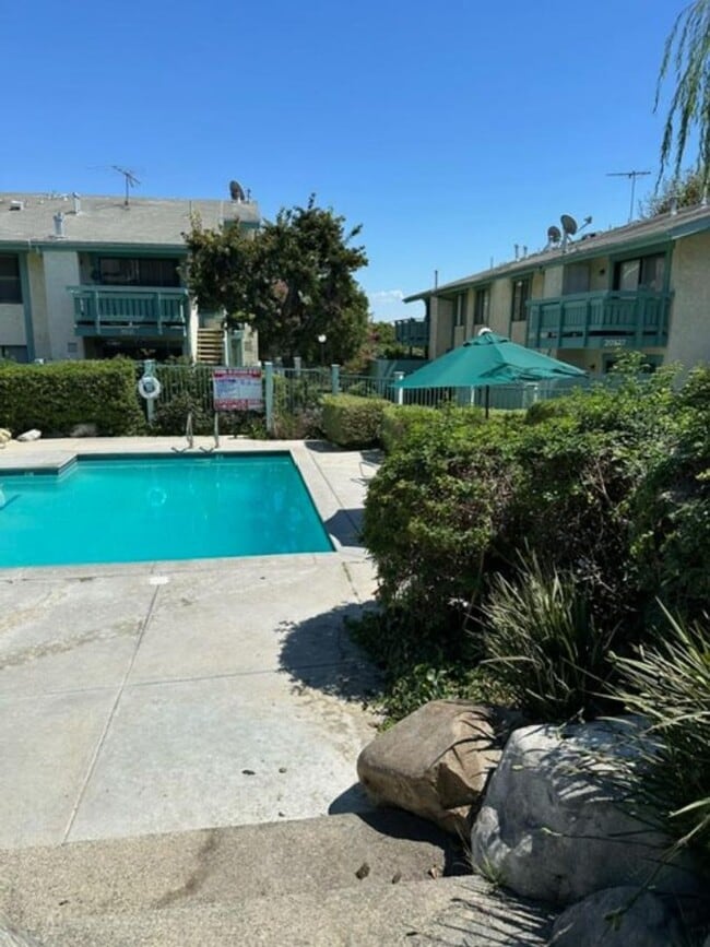 20531 S Vermont Ave Unidad 8