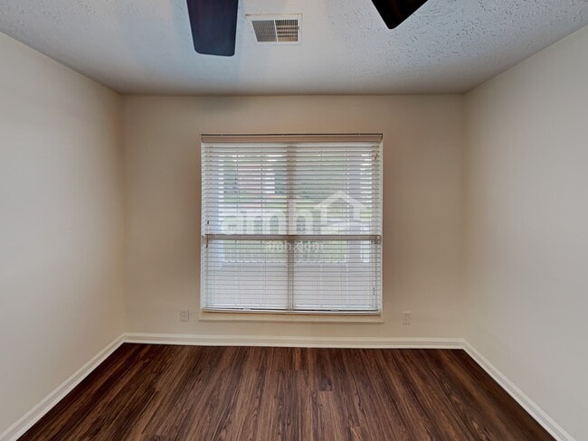 Photo - 2926 Melbourne Terrace