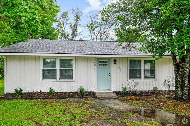 Building Photo - 3012 Azalea Dr Rental
