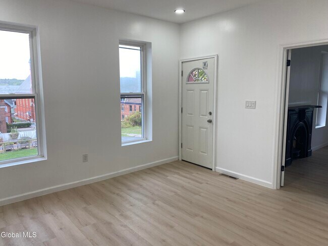 Photo - 13 Kimball St