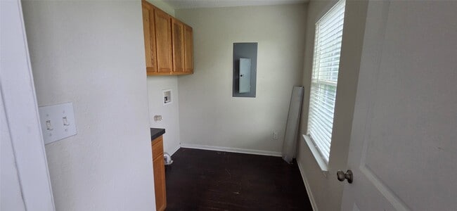 Photo - 725 E Columbus Dr