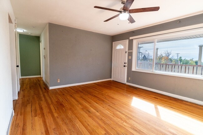 Photo - 2610 E Pikes Peak Ave