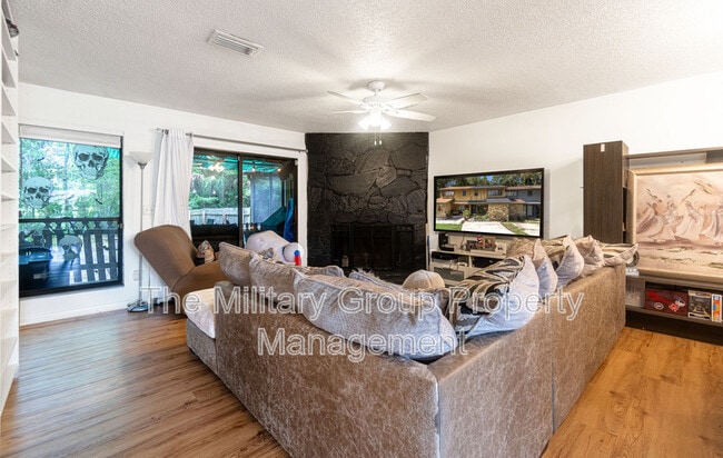 Photo - 4814 Kingsmeadow Ln