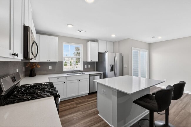 Photo - 1406 Cattleman Acres Dr