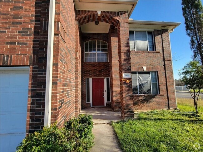 Building Photo - 1001 Acanthus St Rental