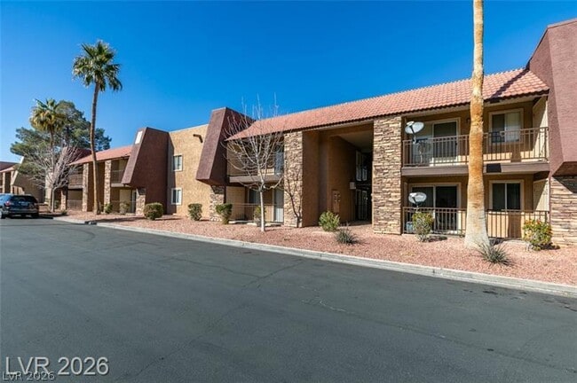 Photo - 5260 River Glen Dr Unit 268