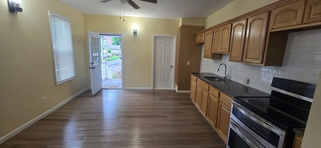 Photo - 313-315 South Courtland St. Unit 315 South Courtland St.