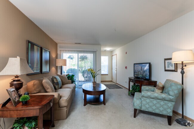 2BR, 2BA - Lower _ Interior - Whispering Ponds Apartments