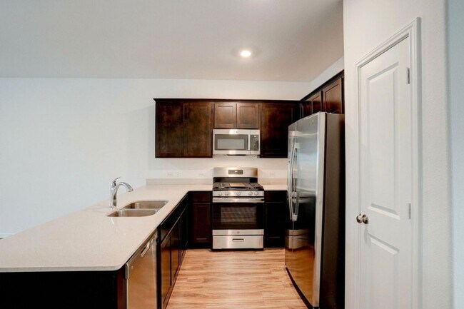 484 Gabbro Gdns