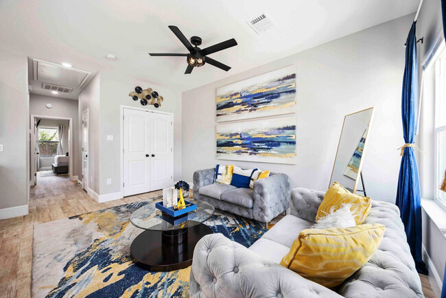 Photo - 8138 Bassett St Unidad ID1257504P