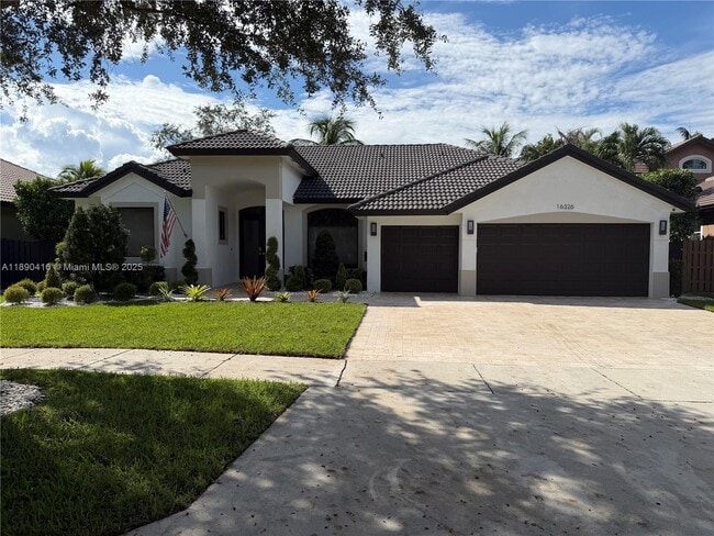 Building Photo - 16326 Mariposa Cir N