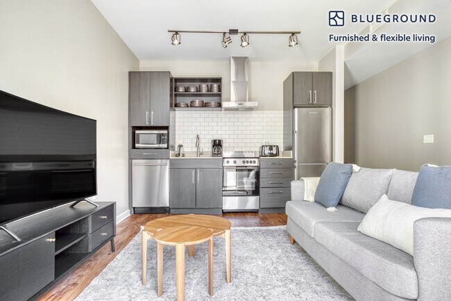 1011 4th St NW Unit SI FL5-ID382