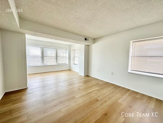 Building Photo - 3225 Harrison St Unit 3227-3A Rental