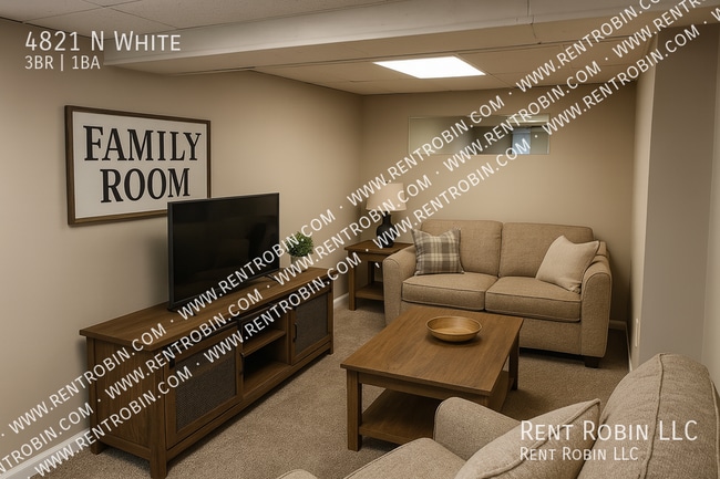 Photo - 4821 N White-