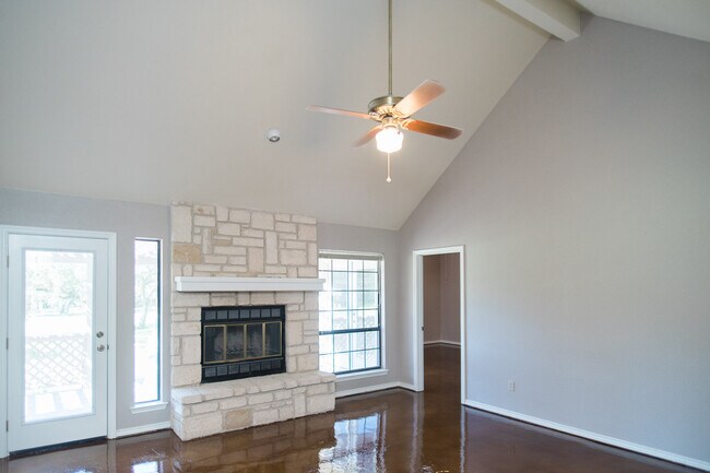 Photo - 39 Palmer Ln