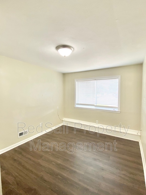 Photo - 37 Pennwood Dr