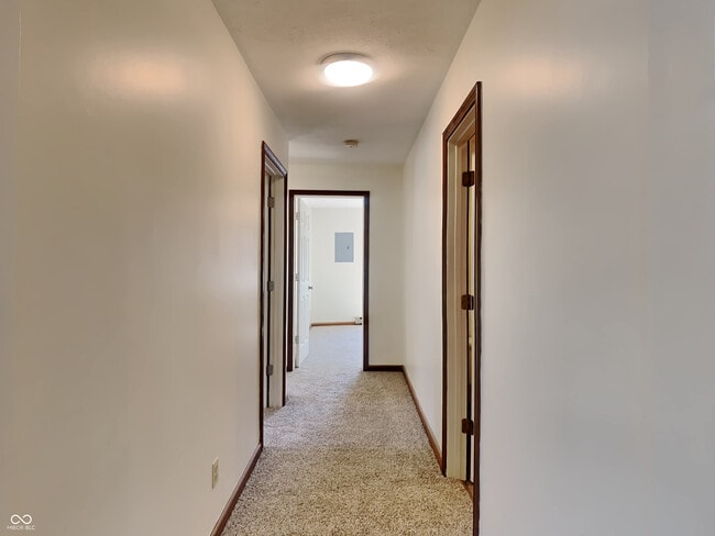 Photo - 65 W Main St