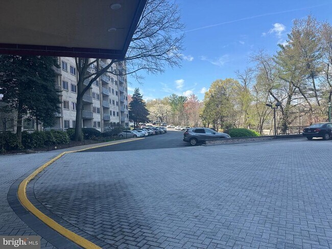 Photo - 2500 N Van Dorn St Unit 1507