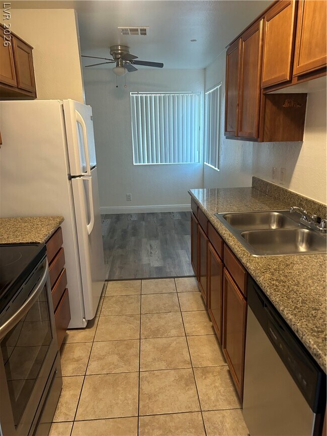 Photo - 1852 N Decatur Blvd Unidad 103