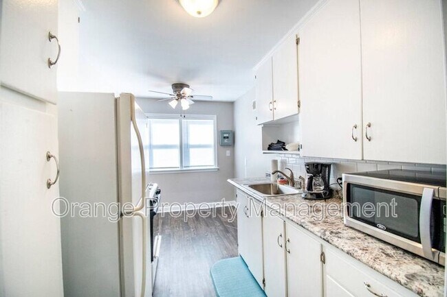 Photo - 820 N 46th St Unit #4