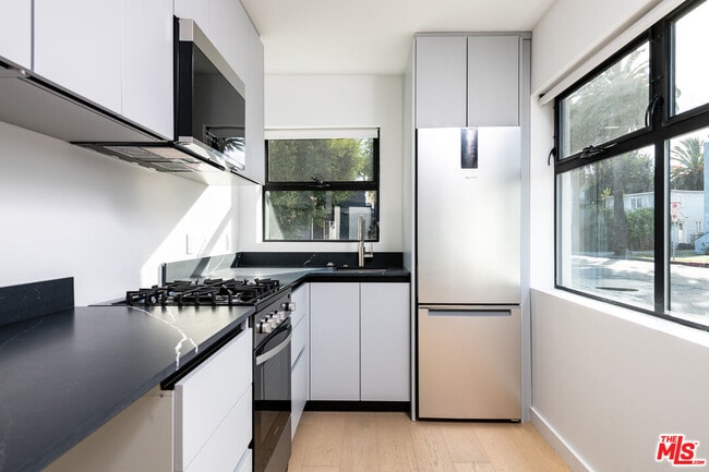 Photo - 1325 Cabrillo Ave Unidad 2