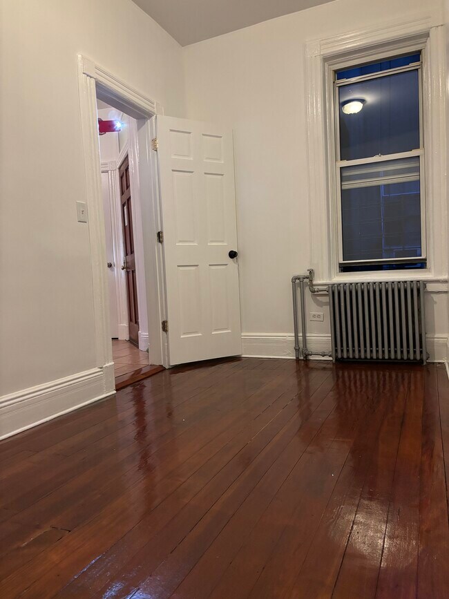 Photo - 241 Saint Nicholas Ave Unidad 3F