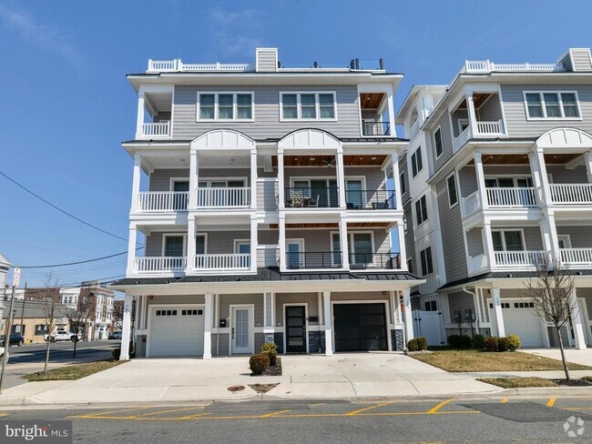 Building Photo - 103 S Surrey Ave Rental