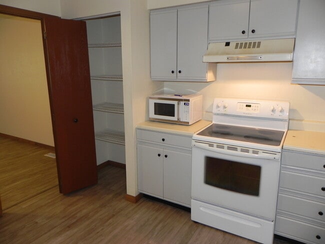 Photo - 6008 Red Oak Dr