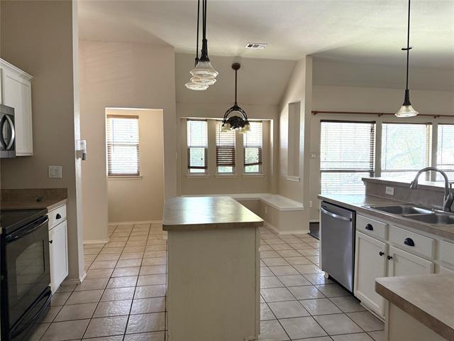 Photo - 2406 Hillside Dr