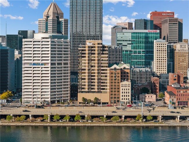 Building Photo - 151 Fort Pitt Blvd Rental