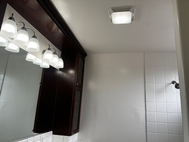 Photo - 323 S Francisca Ave Unit B